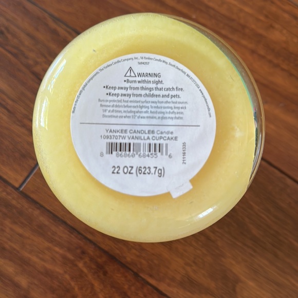 🌼🌼NWT Yankee Candle “Vanilla Cupcake”🌼🌼 - Picture 5 of 5